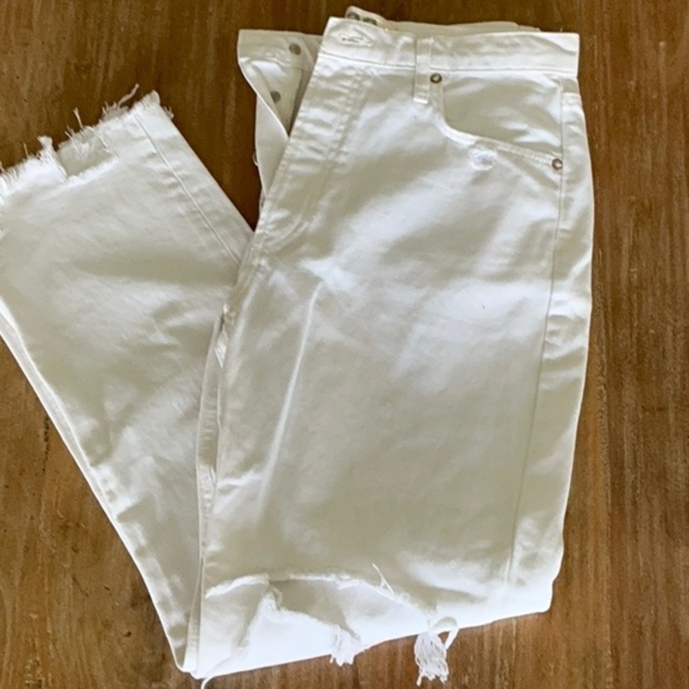 Free People We The Free Distressed White Straight Leg Jeans Size 28 Button Fly